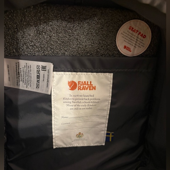 Fjallraven Kanken Mini Backpack Unisex in Super Gray - Picture 9 of 15